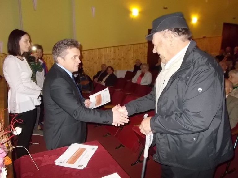 Sute de medieșeni vor fi premiați de Primărie