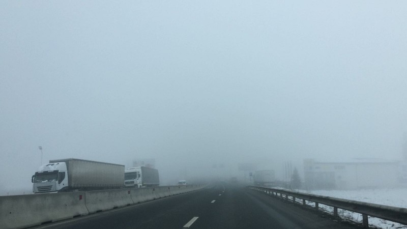 Cod galben de ceață în Sibiu, până la ora 11:00 UPDATE
