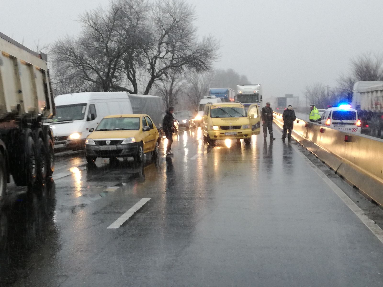 FOTO: Accident grav la Veștem, o persoană este rănită