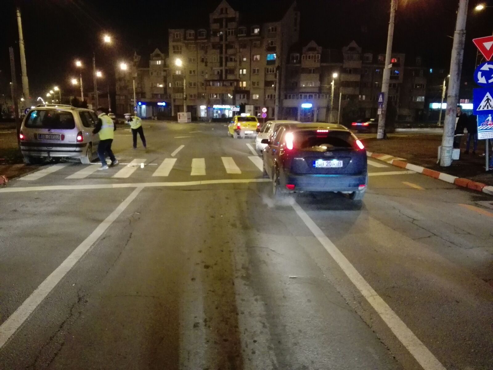 FOTO: Femeie lovită pe o trecere de pietoni din Sibiu