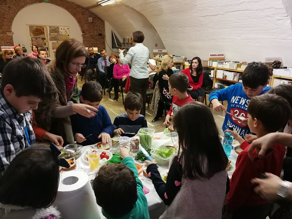 Diabetul, obezitatea infantilă, precum și pregătirea pachetului copilului, temele unei noi conferințe „Ora de sănătate”