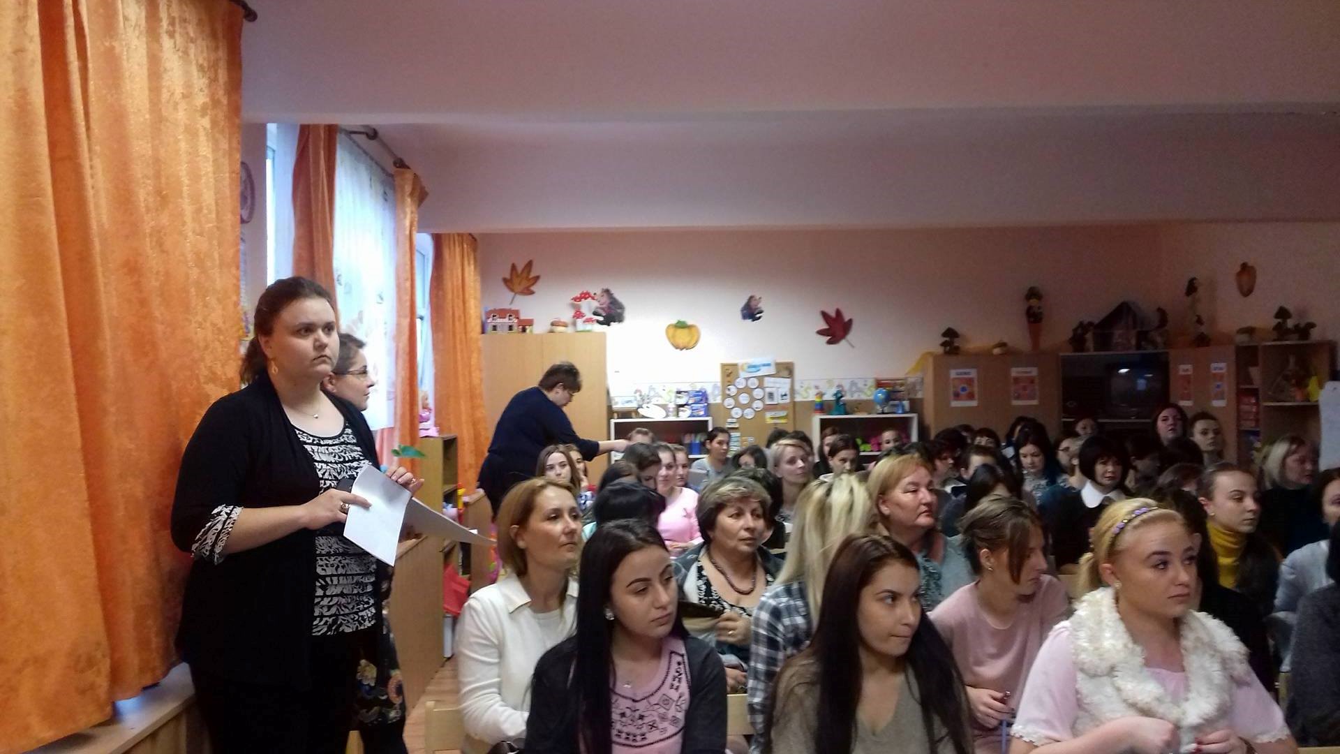 Dezvoltarea socială și emoțională la copii, temă a unui cerc pedagogic în Sibiu