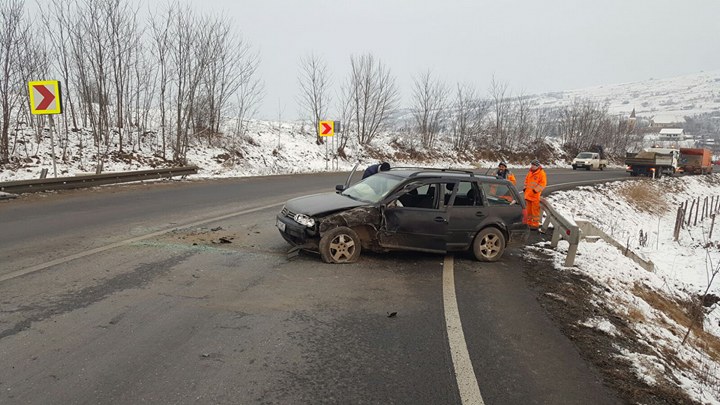 FOTO – Accident cu 4 victime între Sibiu și Mediaș