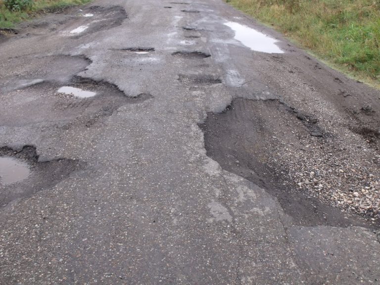 O aplicație care măsoară starea tehnică a drumurilor, lansată marți