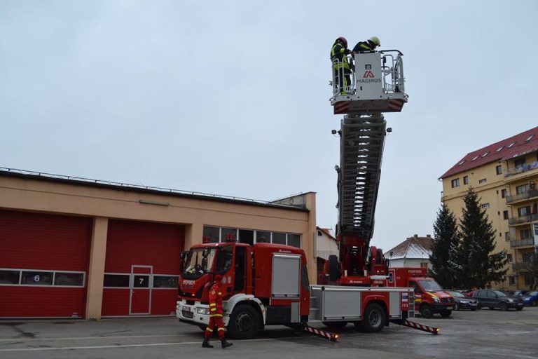 Peste 200 de intervenții pentru ISU Sibiu în perioada Revelionului