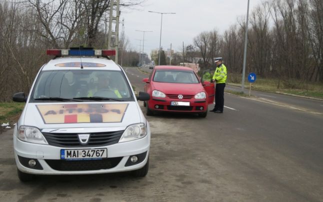 Jale pe șoselele din județ: O grămadă de șoferi băuți sau fără permise de conducere