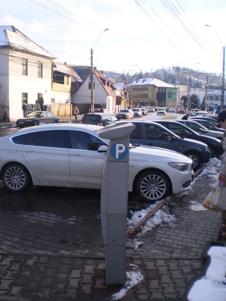 A căzut proiectul de amenajare a 100 de locuri de parcare. Care este motivul