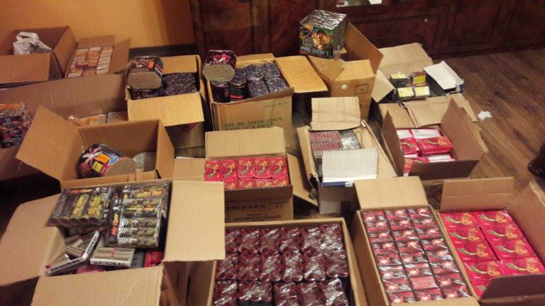 Peste 150 de percheziții în Sibiu și țară la firme și persoane care dețin ilegal articole pirotehnice