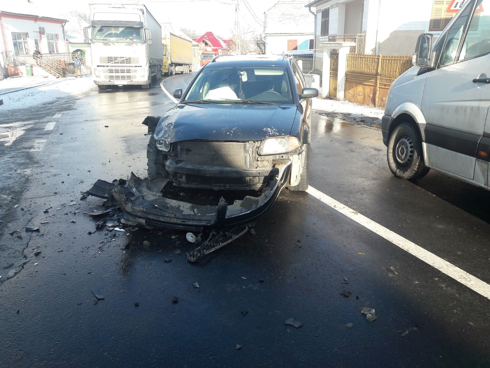 Accident rutier în apropiere de Blăjel. O tânără a fost rănită