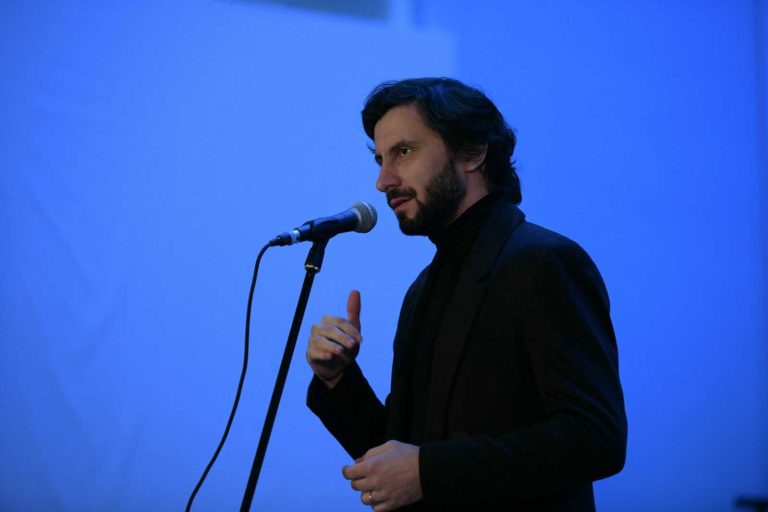 FOTO – Adrian Nour, concert cu sala plină la Biblioteca ASTRA
