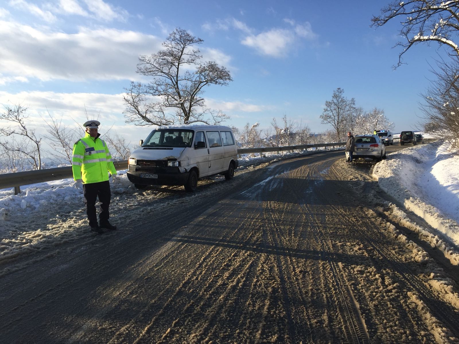 Accident pe Dealul Dăii, o tânără însărcinată este rănită