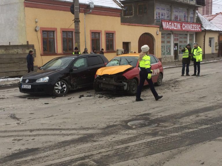 Femeie de 63 de ani rănită într-un accident rutier