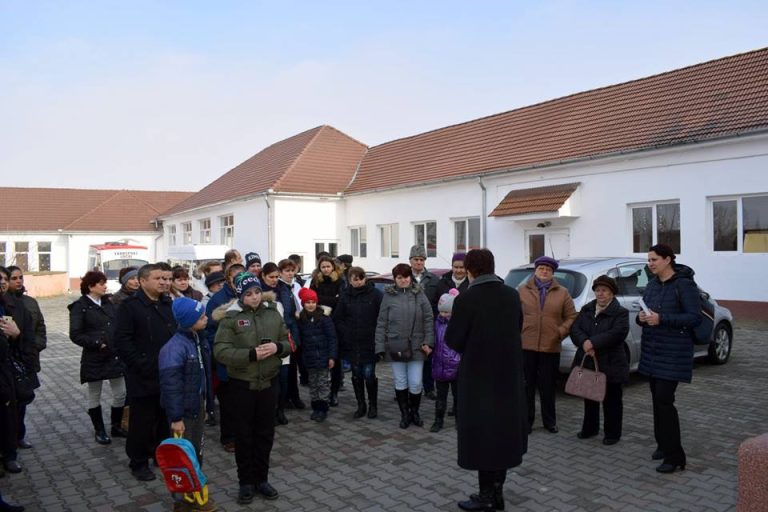 FOTO – “Şcoala și Comunitatea”, proiect la Copșa Mică