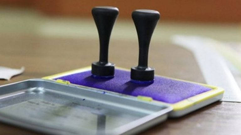 Se caută experți electorali și operatori calculator la alegeri
