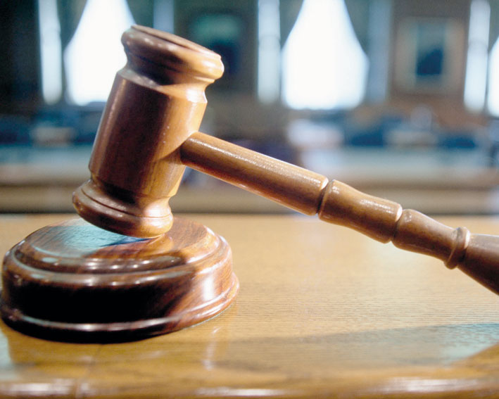 Peste 100 de procurori, printre care și din Sibiu, cer mărirea salariilor cu 60%