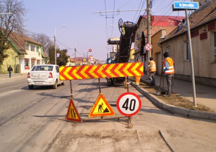 3 milioane de lei pentru covoare asfaltice și plombe, în Mediaș
