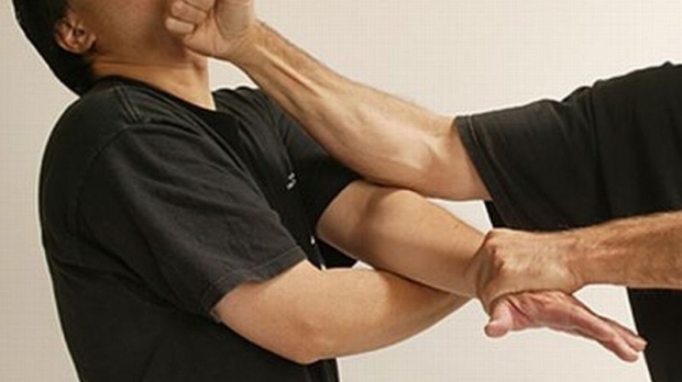 ULTIMA ORĂ: Sibian bătut în apropierea unei secții de votare