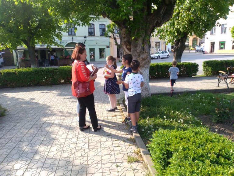 FOTO – „Să nu uităm să citim” – Acțiune de donare de cărți a PSD Mediaș
