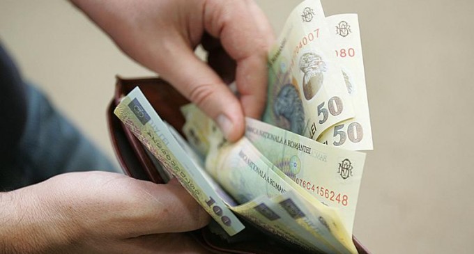 Trei femei i-au furat 7.500 de lei unei sibience prin Metoda Împrietenirii