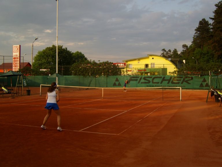 „Memorialului Marcel Piteiu” la tenis de câmp, în Mediaș