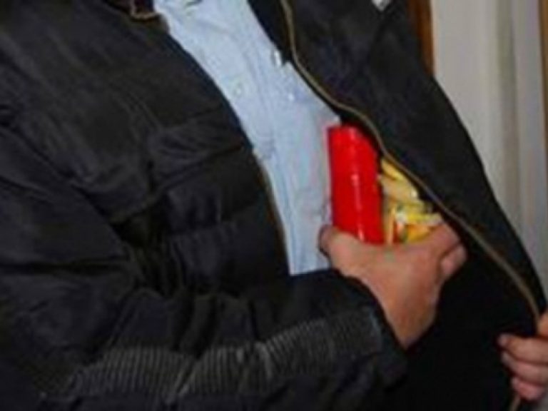 Un constănțean a furat tot ce a prins din magazinele din Sibiu