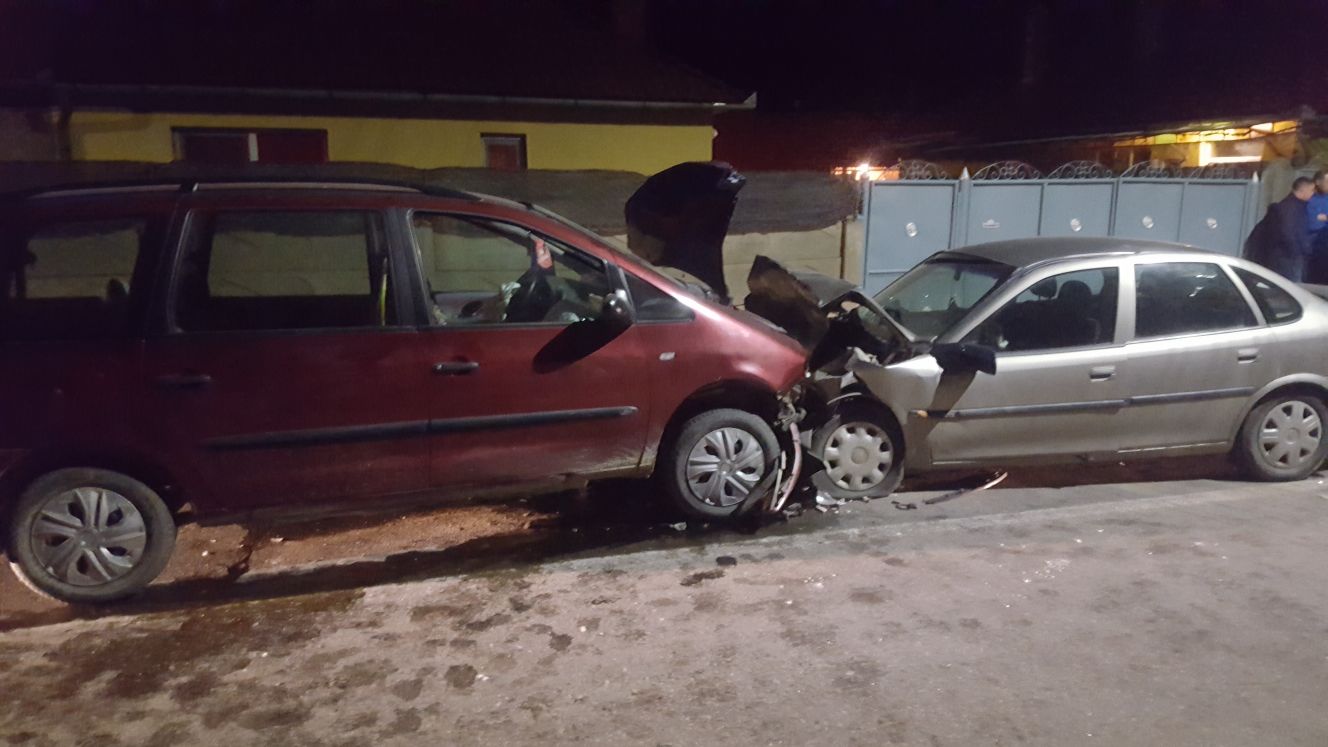 FOTO: Accident grav în Orlat, patru persoane au fost rănite iar una a rămas încarcerată