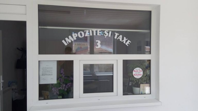 Tot mai multe orașe se ridică împotriva creșterii taxelor și impozitelor locale