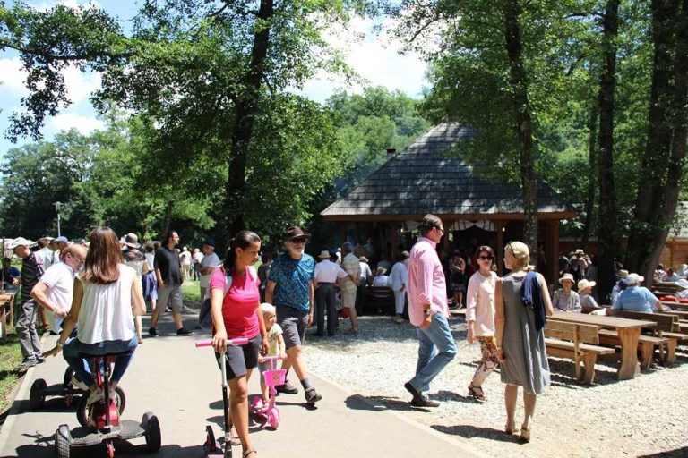 „Tradiții și cultură gastronomică de pe Țara Secașelor”, la Muzeul Astra