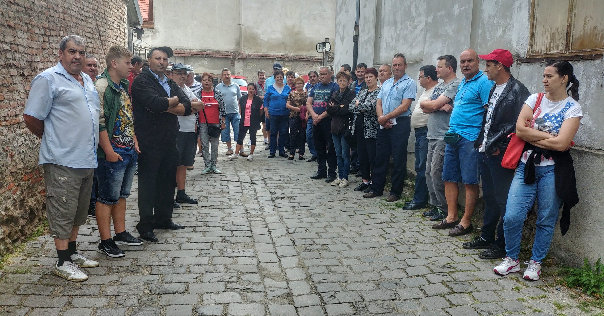 Postasii fac greva pentru bani mai multi si conditii de munca