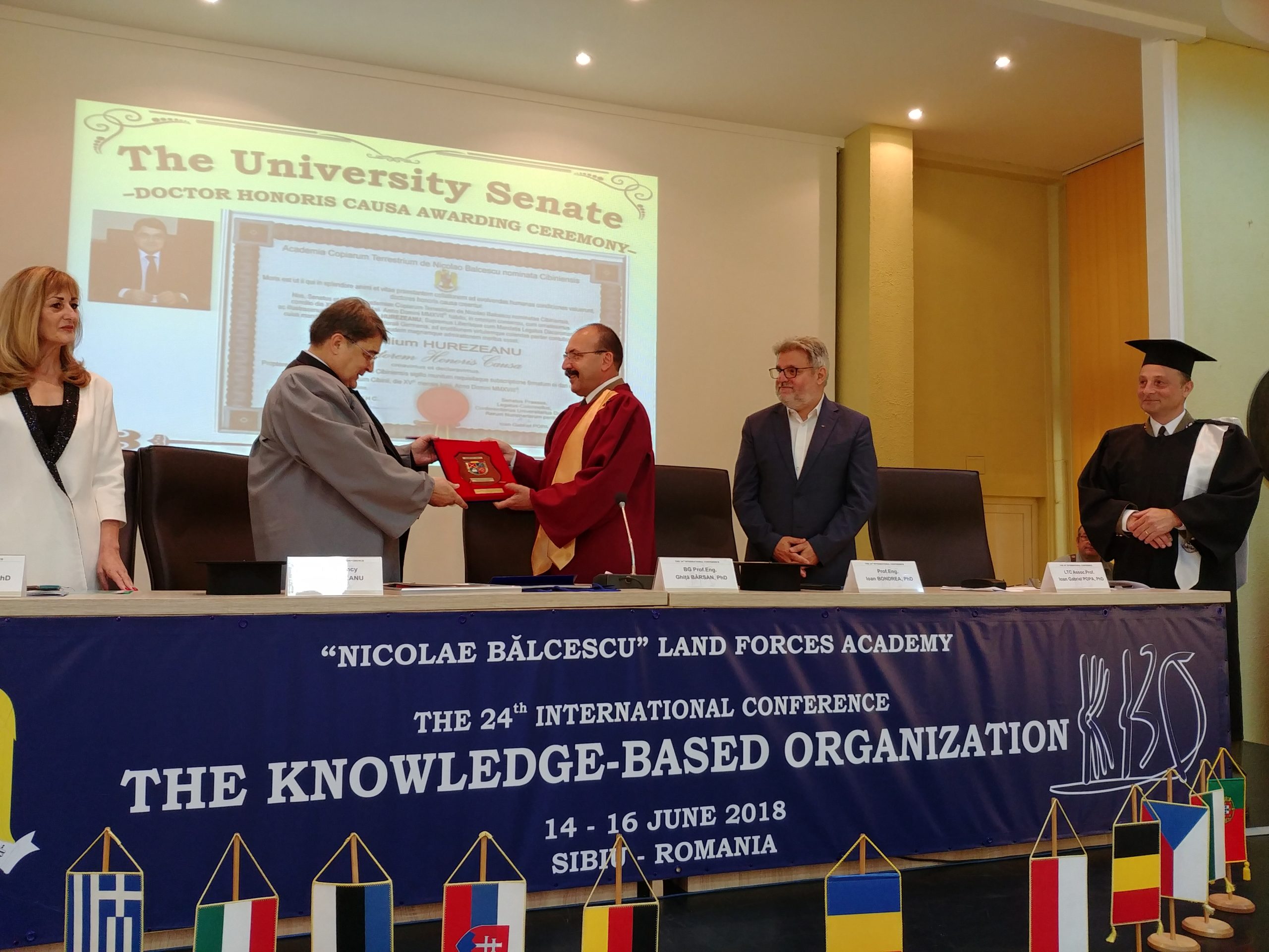 Sibianul Emil Hurezeanu este DHC al Academiei Fortelor Terestre
