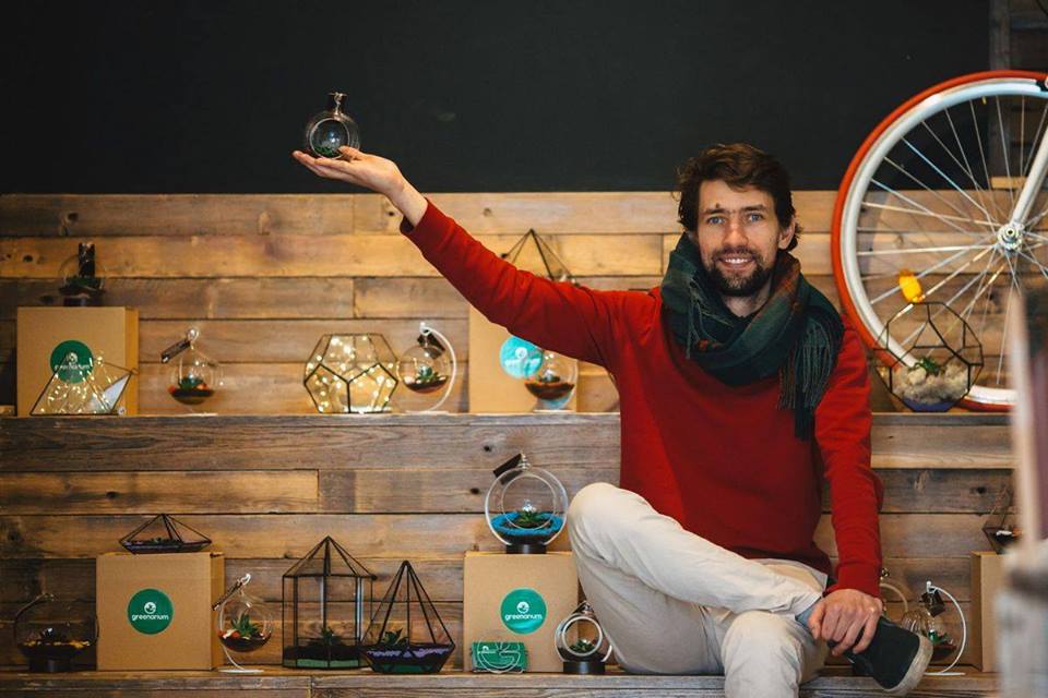 Copiii își creează mini-grădini, la Teatrul „Gong”