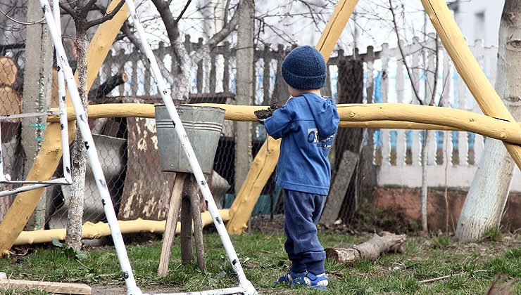 Copiii din familii defavorizate care frcventează grădinița primesc și anul acesta stimulentul de 50 de lei