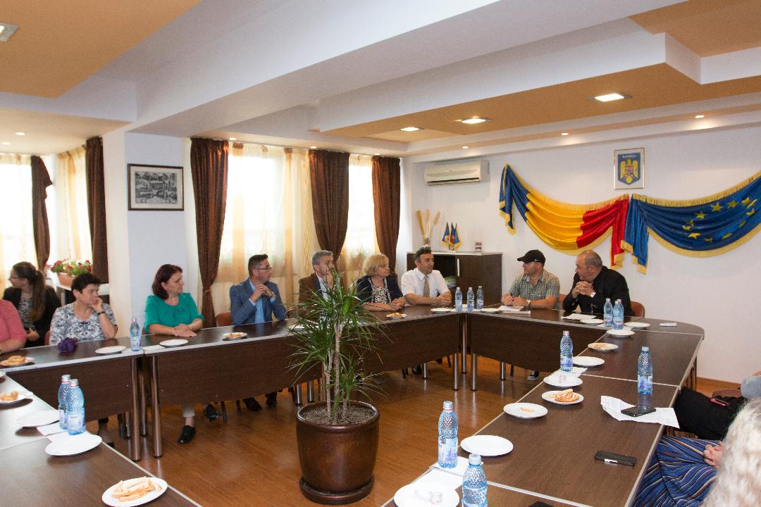 FOTO – ”O școală pentru comunitate, o școală pentru toți”, proiect european demarat la Păuca