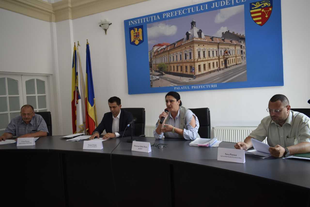 Prefectul de Sibiu s-a întîlnit cu primarii și secretarii primăriilor din județ