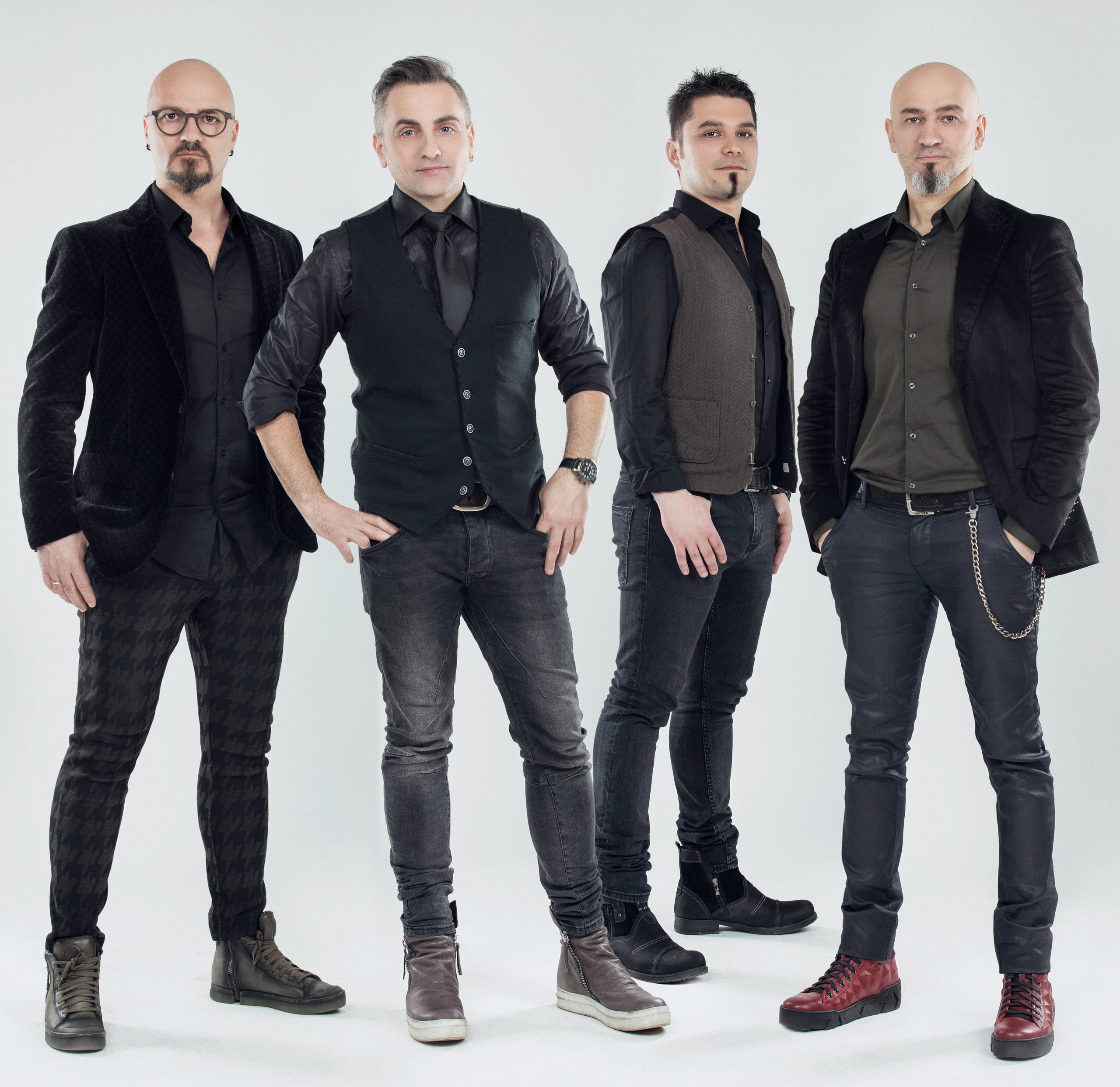 Antract urcă pe scena Piano Rocks, în iulie