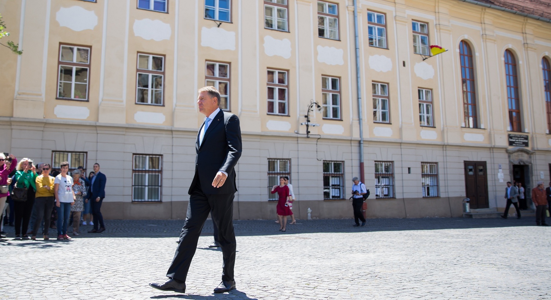 Klaus Iohannis şi-a reîntâlnit colegii de liceu, după 40 de ani de la absolvire, la Sibiu