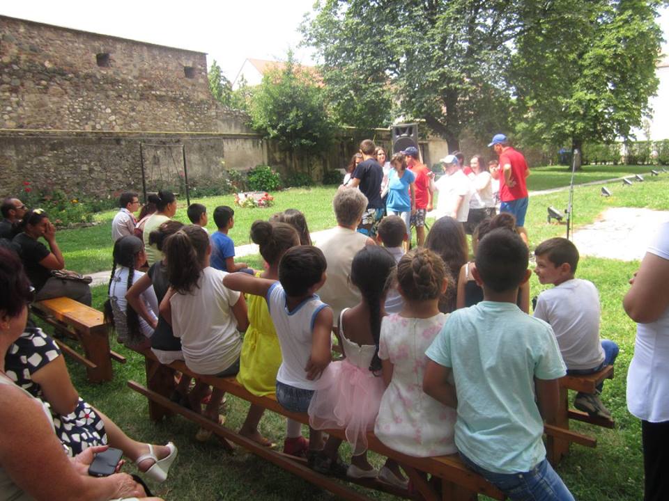 Teatru, dans, baschet și sport pentru persoanele cu dizabilități