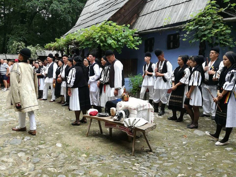 Răşinărenii fac nuntă ciobănească în Muzeul ASTRA