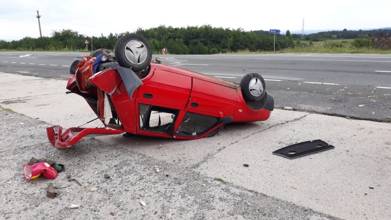 FOTO – Sibian rănit pe DN 1 într-un accident rutier
