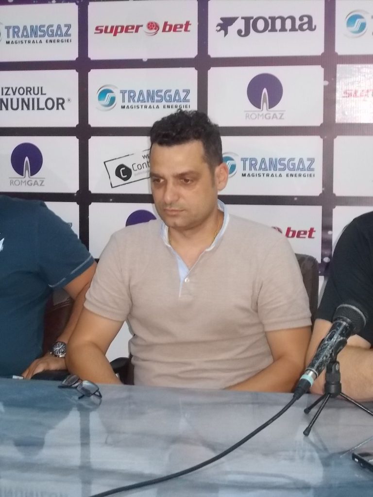 Antrenorul Gazului Metan, suspendat două meciuri în Liga I