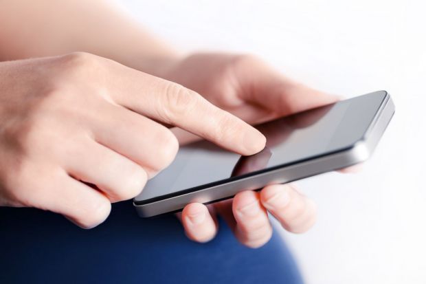 VIA – aplicaţie mobilă pentru tinerii afectaţi de cancer din România