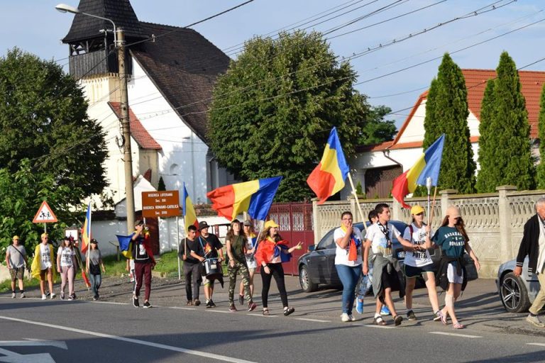 FOTO – Marşul Centenarului a ajuns la Copşa Mică
