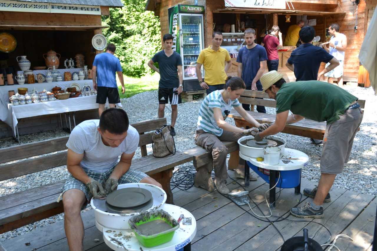Un altfel de târg al olarilor în Muzeul în aer liber din Dumbrava Sibiului