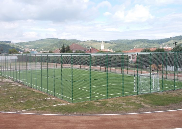 Teren de tenis de câmp la SNG Mediaș
