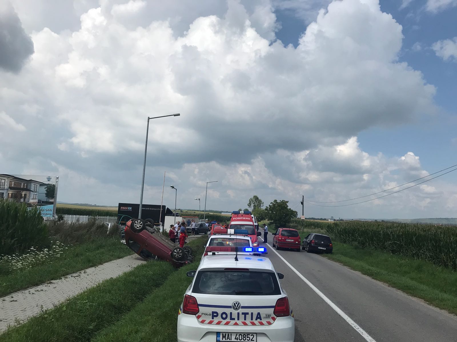 Accident grav la Sura Mica, doua fetițe și mama lor au fost rănite