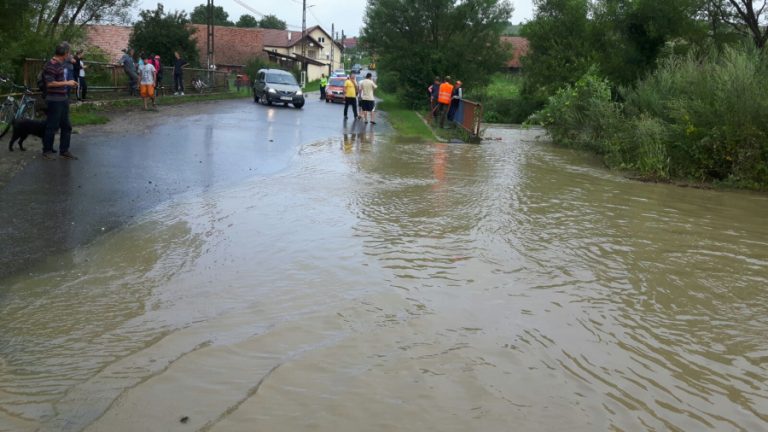 Cod portocaliu de inundații pe râurile din șapte județe: Sibiul, inclus printre ele