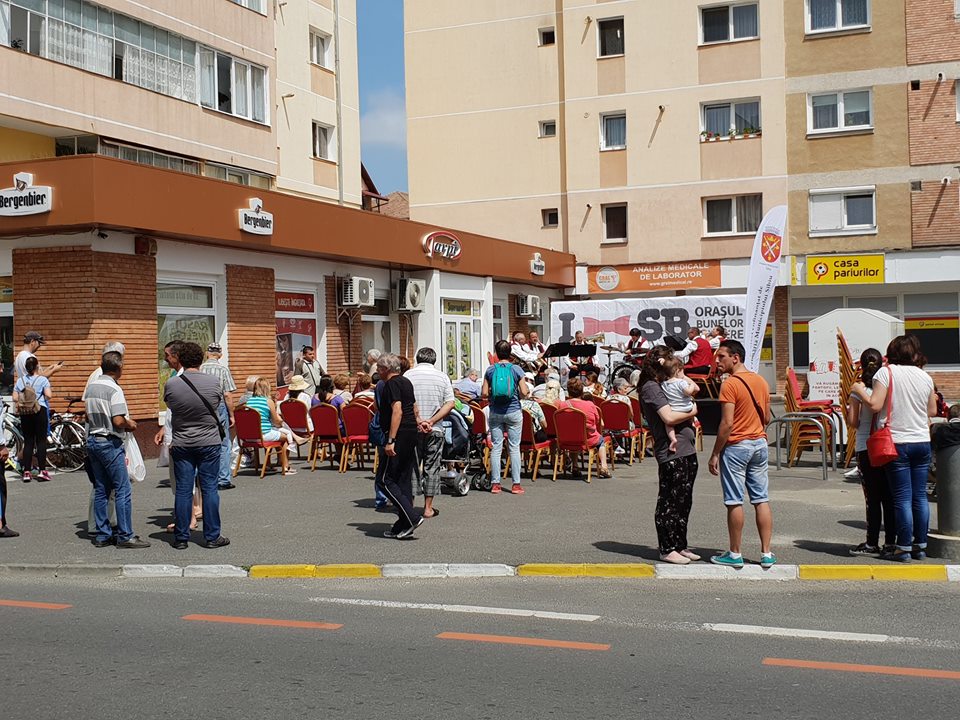 Locuitorii din cartierul Ţiglari au, vineri, întâlnire cu muzica clasică