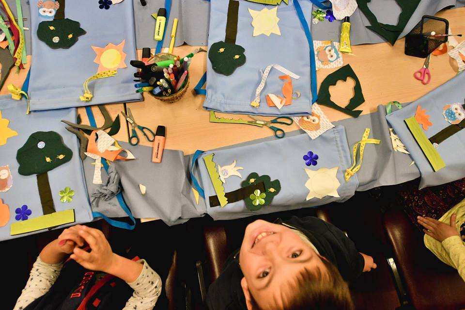 Copiii își fac „Ghiozdănele fericite”, la Teatrul „Gong”