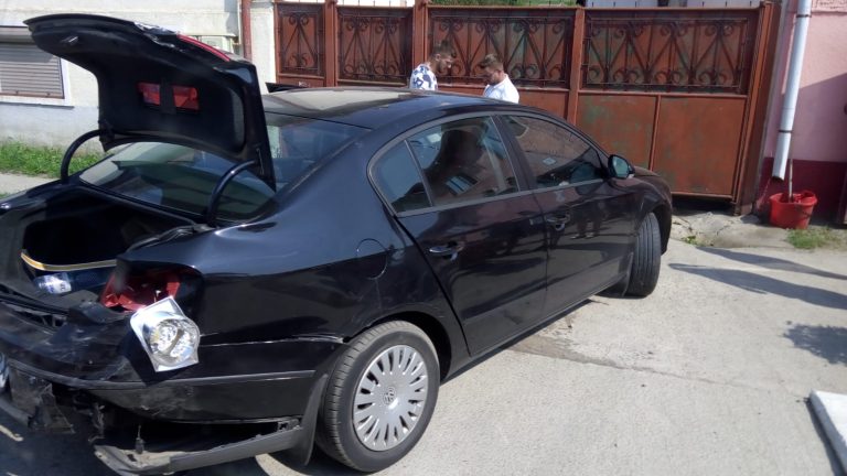 FOTO – 4 persoane rănite într-un accident rutier pe DN 14