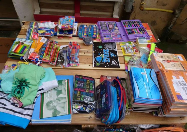 Medieșenii, așteptați să ajute prichindeii sărmani în cadrul campaniei “Donează un ghiozdan”